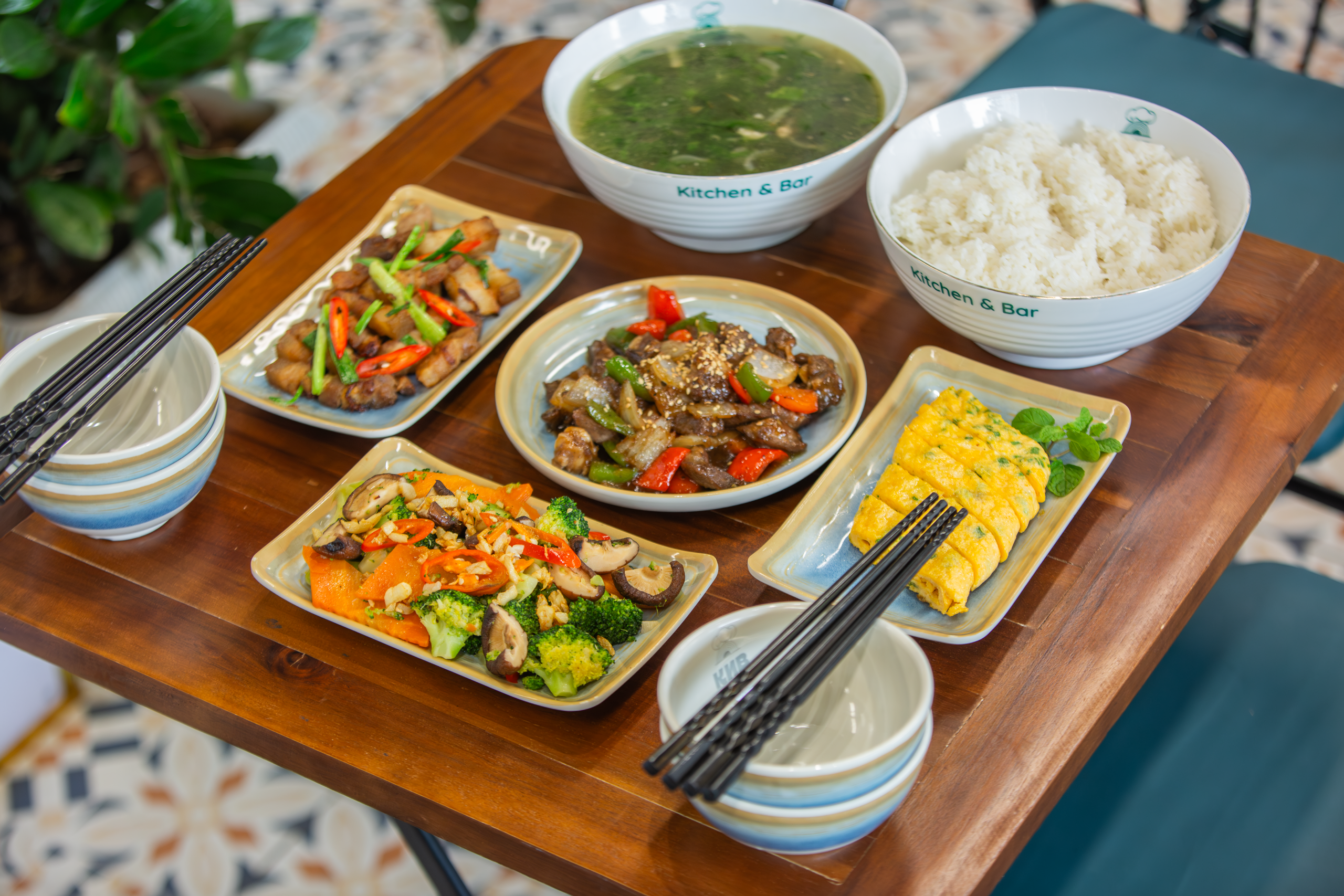 CƠM VĂN PHÒNG